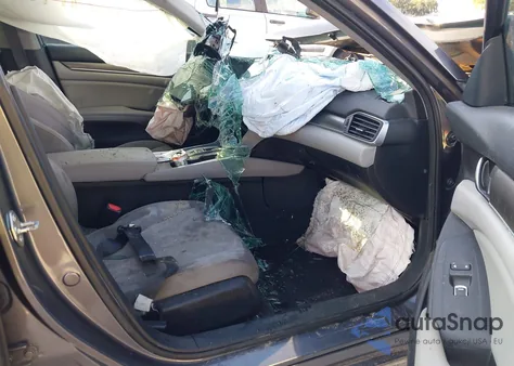 2020 Honda Accord Hybrid from USA, damaged, VIN 1HGCV3F15LA013424